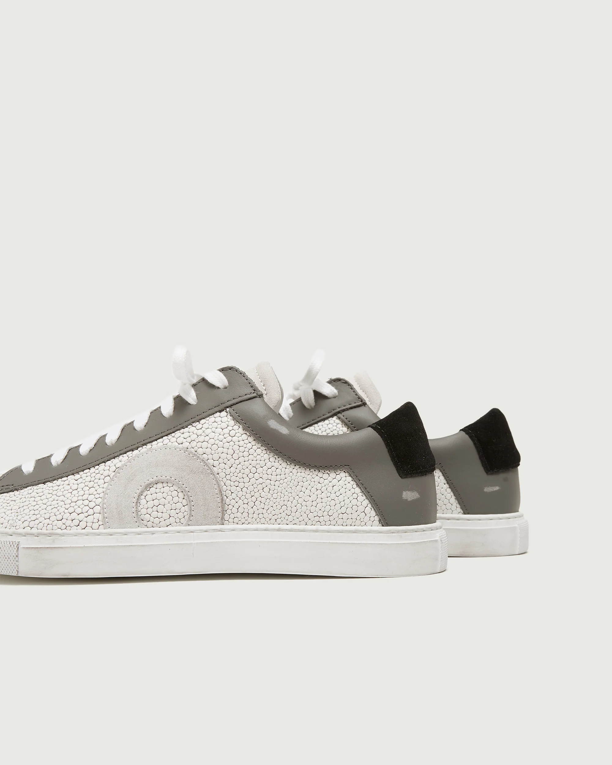 Low 1 | Stingray - Image 3